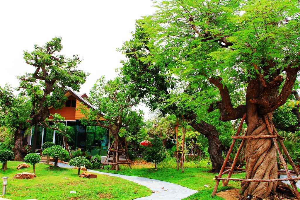 Taman Resort Phitsanulok Exterior photo