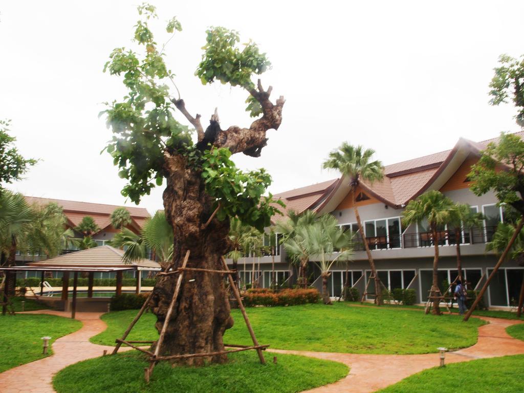 Taman Resort Phitsanulok Exterior photo